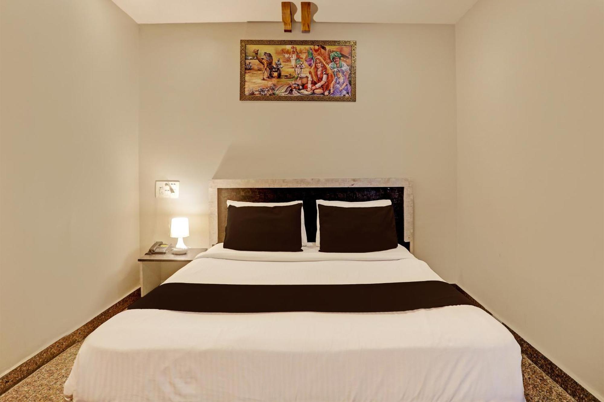 Super Townhouse Vaishnavi Hotel Secunderabad Exterior photo