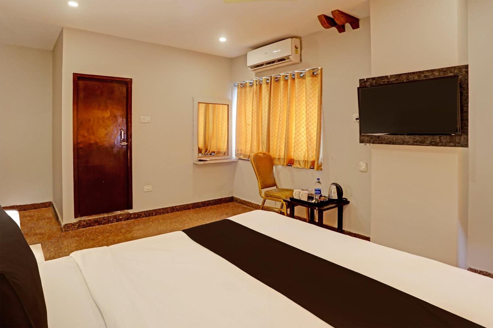 Super Townhouse Vaishnavi Hotel Secunderabad Exterior photo