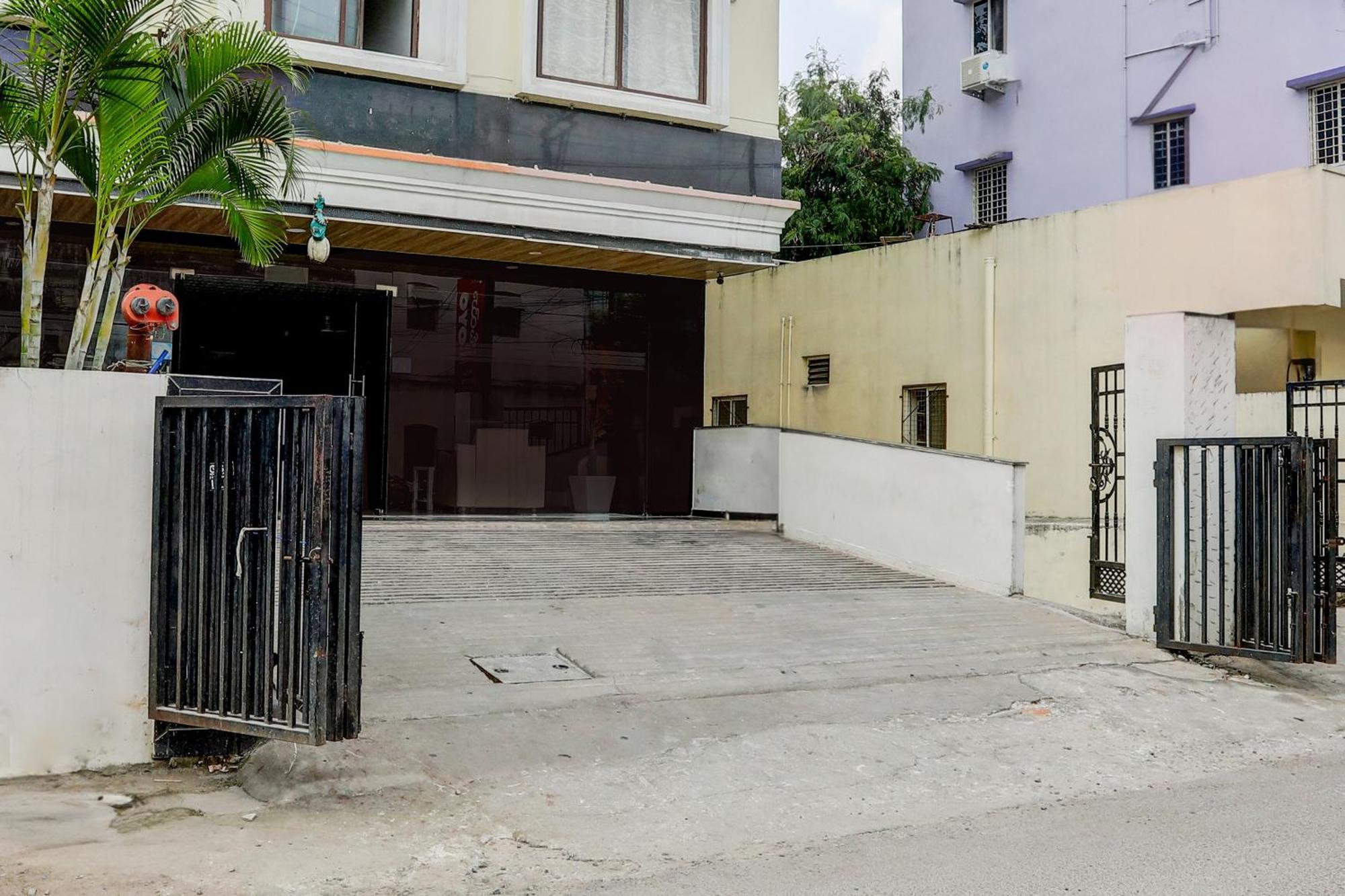 Super Townhouse Vaishnavi Hotel Secunderabad Exterior photo